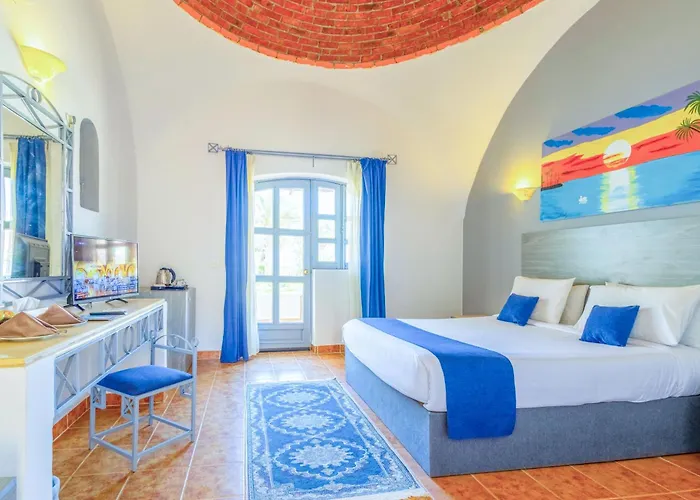 Protels Club & Hotel 4*