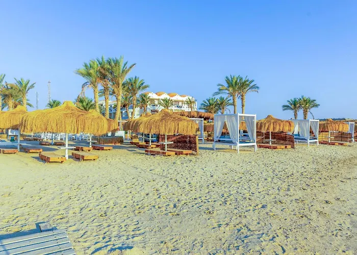 Protels Club & Hotel